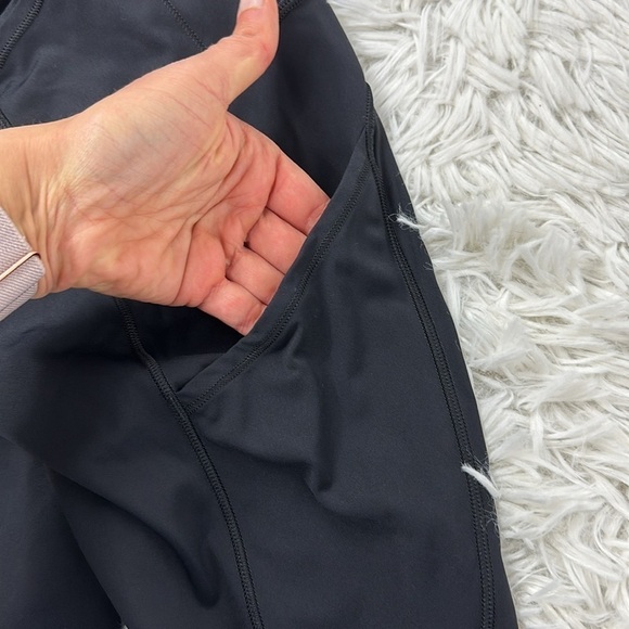 Lululemon Fast And Free Short 10" *Non-Reflective Black - Picture 4 of 6